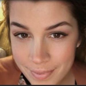 Meet your Posher, Steph